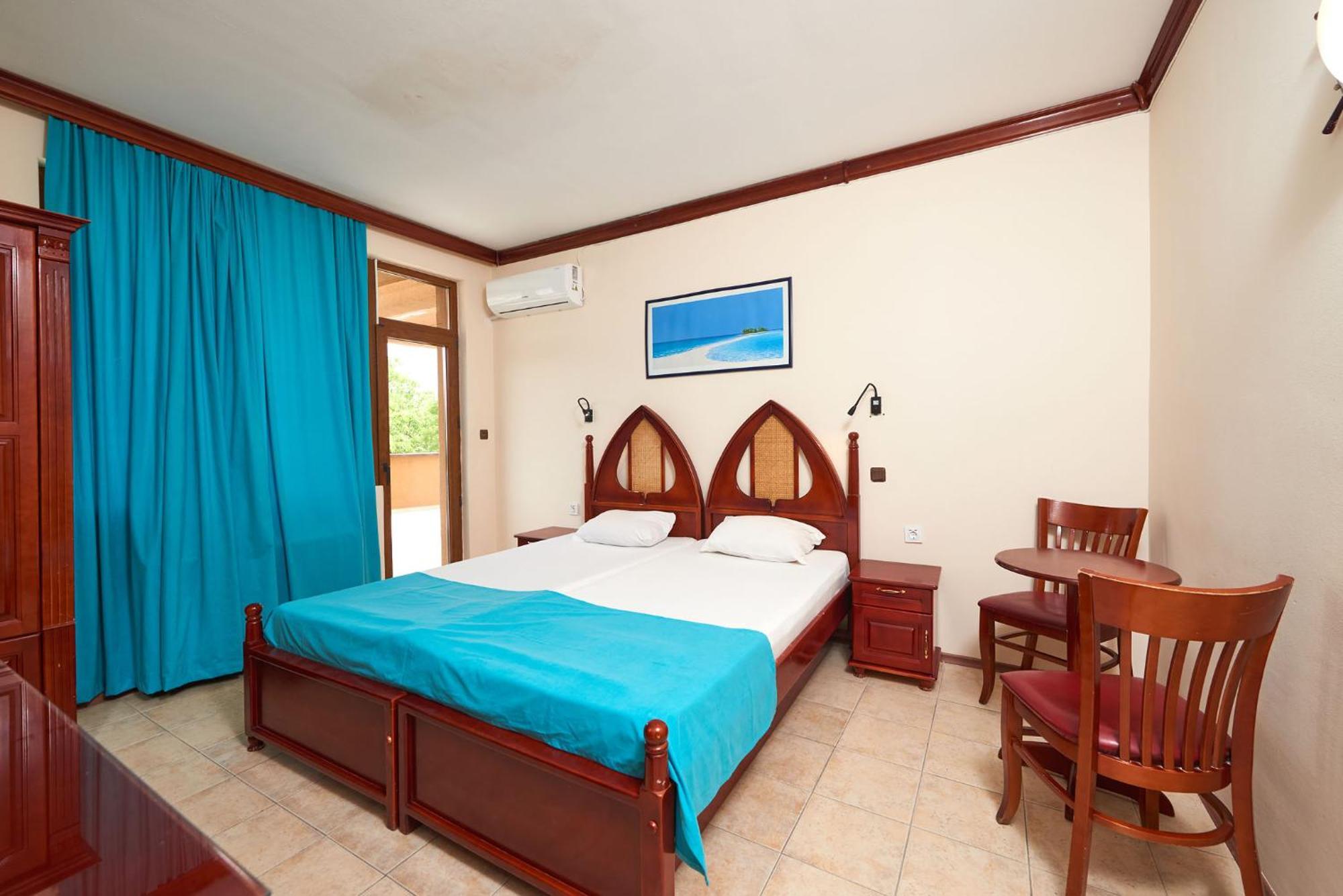 Hotel Manz 2 Pomorie Eksteriør billede